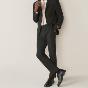 LUC491 Black Tailored Two Button Suit