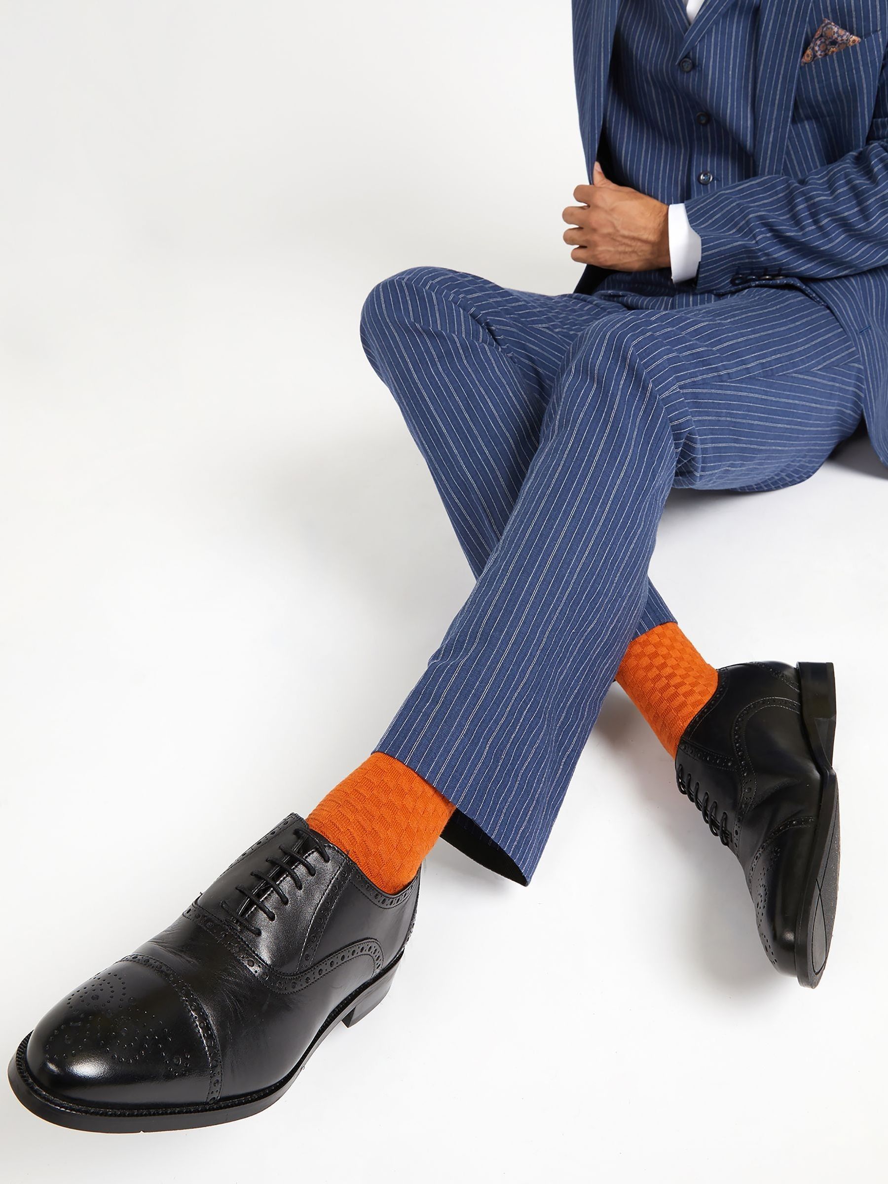 LUC469 Black Leather Batcombe Tie Shoes - Image 2